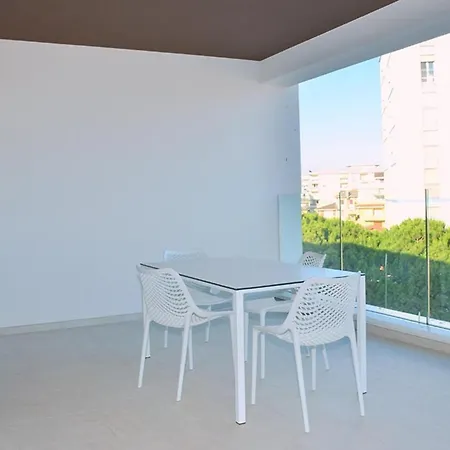 Apartment Colorful Overlooking The Sea *