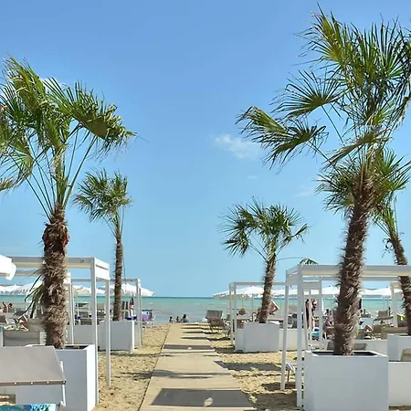 Colorful Overlooking The Sea * Bibione